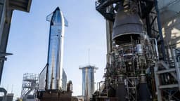 Подготовка к первому запуску Starship нового поколения: стенд для огневых испытаний вернулся на сборочную площадку SpaceX